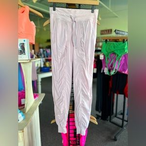 Lululemon Dance Studio MidRise Jogger -Lined - in Strawberry milkshake - Size 4